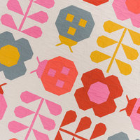 Hello Spring Quilt Pattern, Traditionally Pieced, Advanced Beginner Sewist, Pen + Paper Patterns (Paper Pattern)