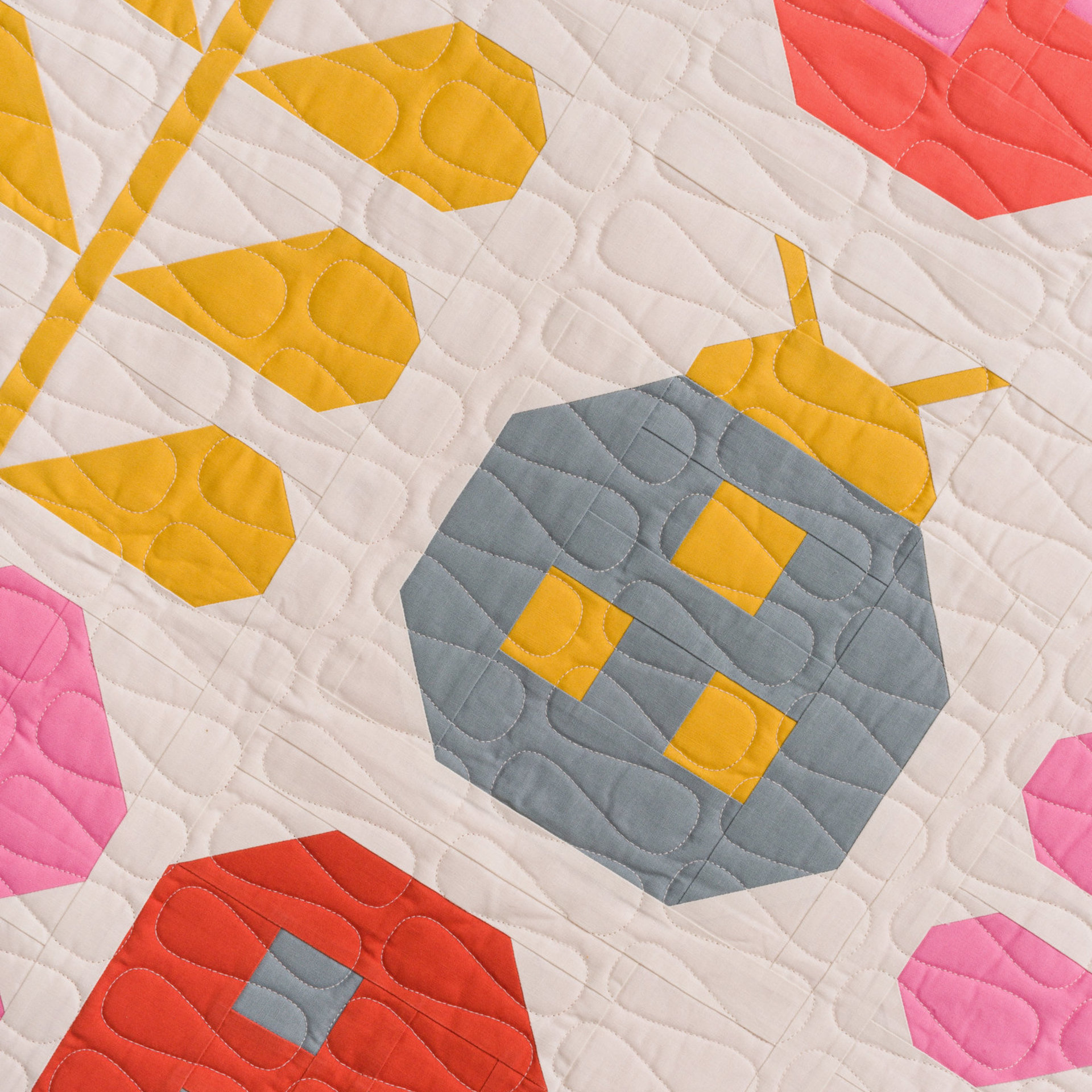 Hello Spring Quilt Pattern, Traditionally Pieced, Advanced Beginner Sewist, Pen + Paper Patterns (Paper Pattern)