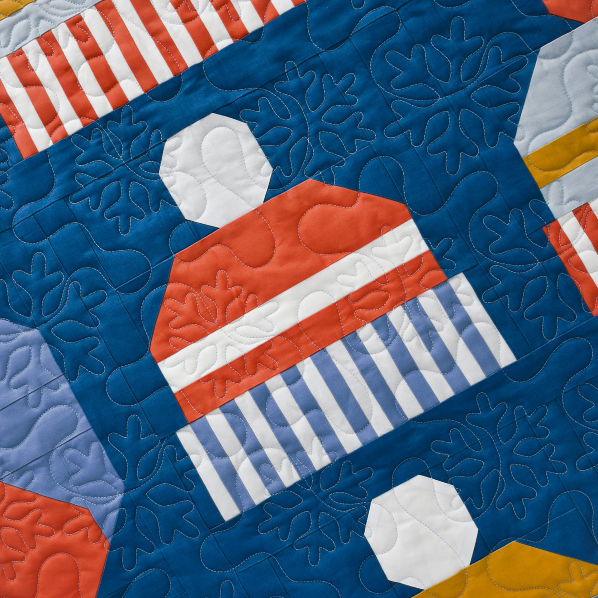 Snow Day Quilt Pattern, Traditionally Pieced, Intermediate Sewist, Pen + Paper Patterns (Paper Pattern)